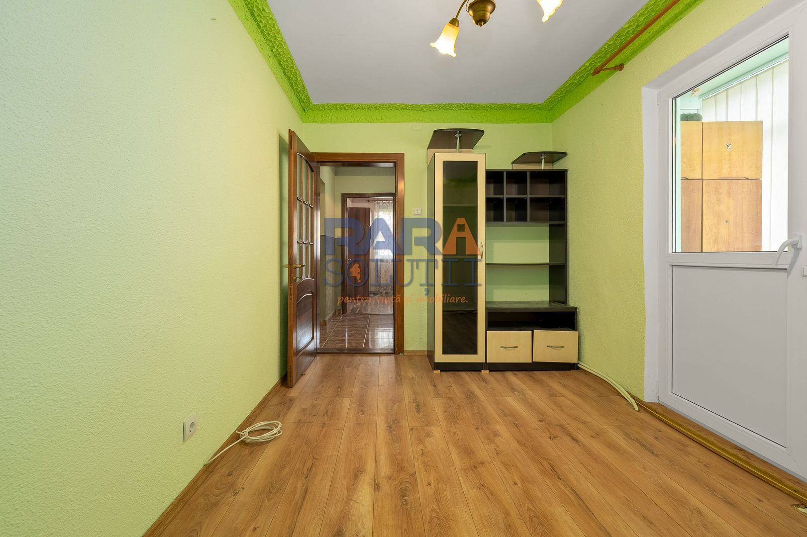 Apartament cu 3 camere, două băi, 77 mp - Poză 12