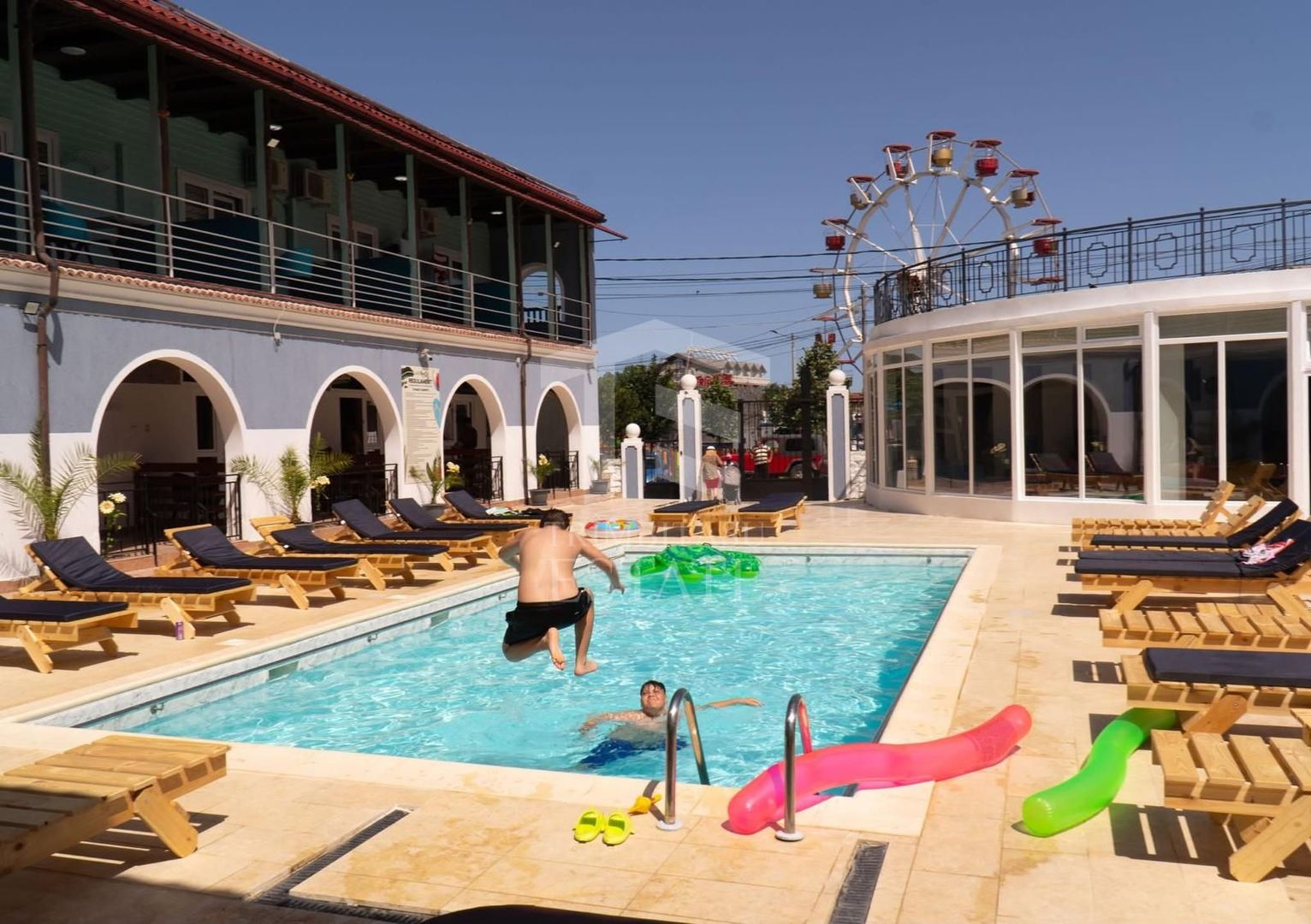 Hotel KM0 Costinesti + Restaurant + Bar + 6 spatii comerciale - Poză 9