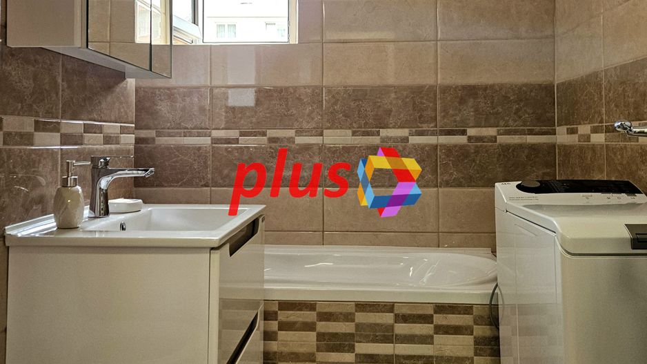 Apartament cu patru camere, zona Calea Bucuresti - Judetean 100 MP - Poză 9