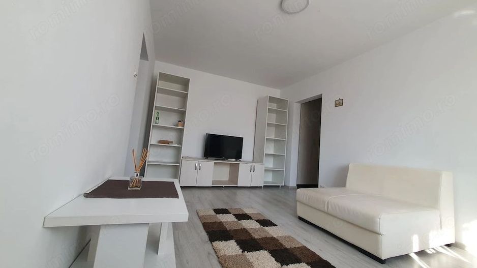 Închiriere Apartament cu 2 camere decomandat, 2 min metrou, parcare, 2 AC - Poză 1
