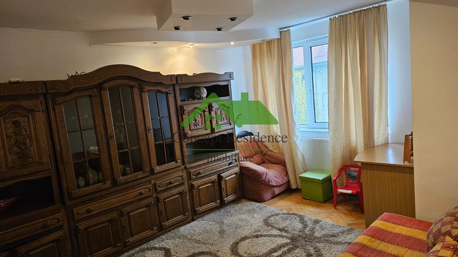 Apartament 2 camere, decomandat, etaj 1 – Victoriei, zona Albina - Poză 3