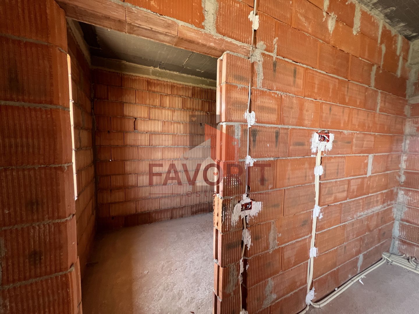 Duplex 5 camere | 130mp | Despartit | Ghiroda-Campus Universitar - Poză 9