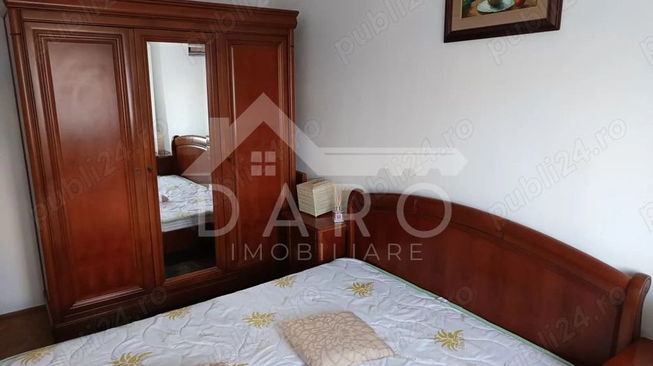 Vând apartament cu 2 camere în Tg Mureș, zonă centrală - Poză 3