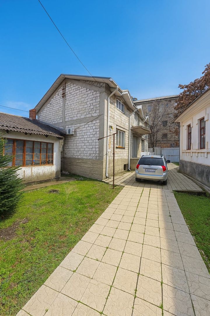 Casă Centru, Mun. Chișinău - Poză 1