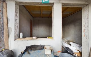 Casă cu 4 camere + anexe   în Șofronea - Poză 10