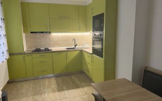 Apartament 3 camere | Etaj 3 | Balcon | 2 Bai | Central - Poză 3