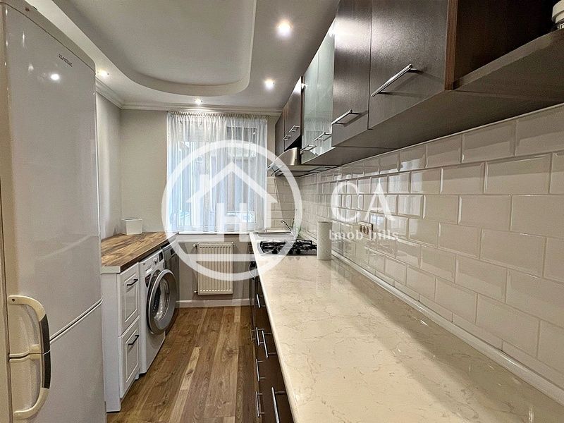 Apartament de închiriat cu 3 camere în zona Rogerius, Oradea - Poză 9