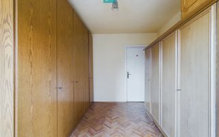 Apartament cu 3 camere, etaj intermediar - Poză 11