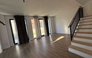 Casa 4 camere cu 2 locuri de parcare - Poză 4