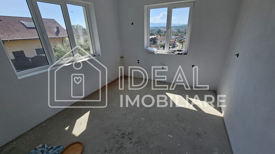 Casa cu 5 camere si vedere panoramica, in Cisnadie - Poză 11