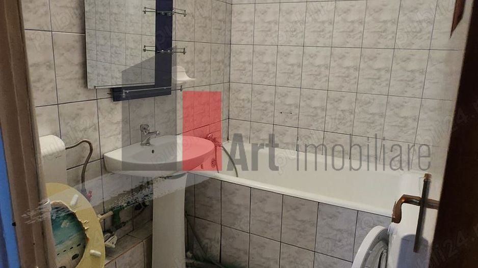 APARTAMENT DE 2 CAMERE  MARGEANULUI - Poză 5