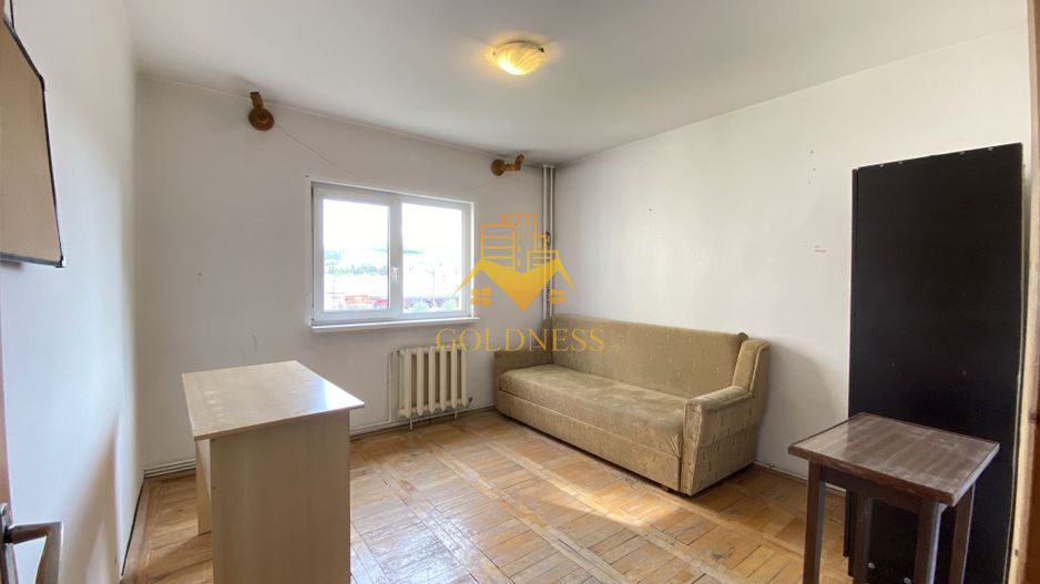 Apartament 3 camere decomandate etaj 2 Gradini Manastur zona Big Belly - Poză 2