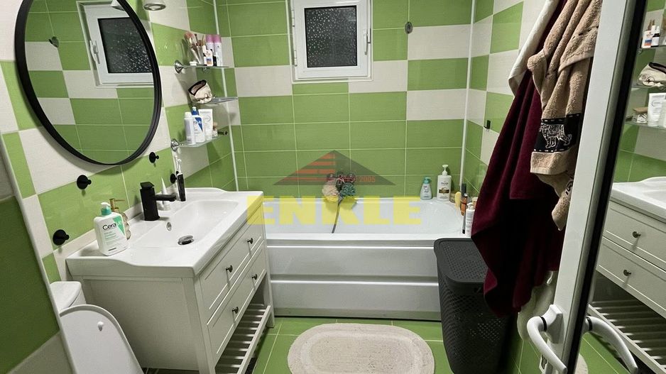 De vânzare apartament 3 camere – zona Stejari - Poză 7