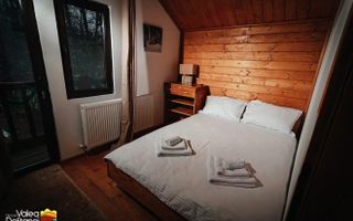 Vilă/Pensiune cu panouri fotovoltaice , terasă și foișor,  Investitie! - Poză 7