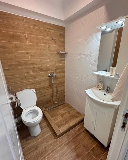 Garsoniera renovata 2025 Apusului - Poză 3