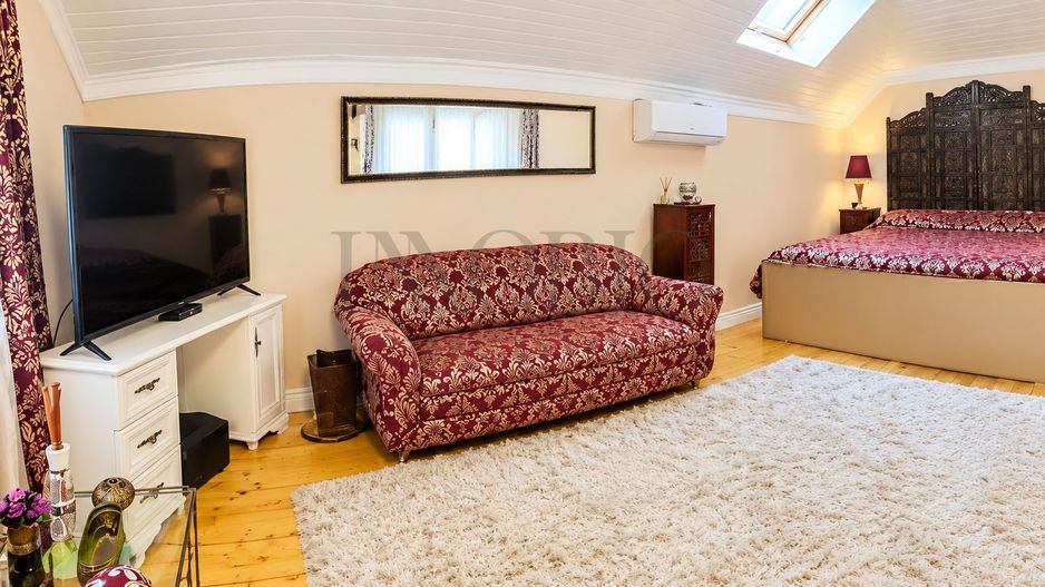 Vilă Renovata Unirii | 150 mp | 8 Camere | P+1+M - Poză 2