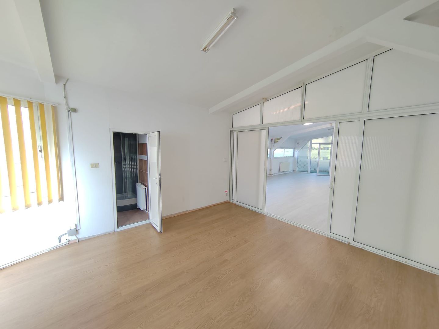 Spatiu Versatil la 5 minute de Metrou Iancului - Poză 5