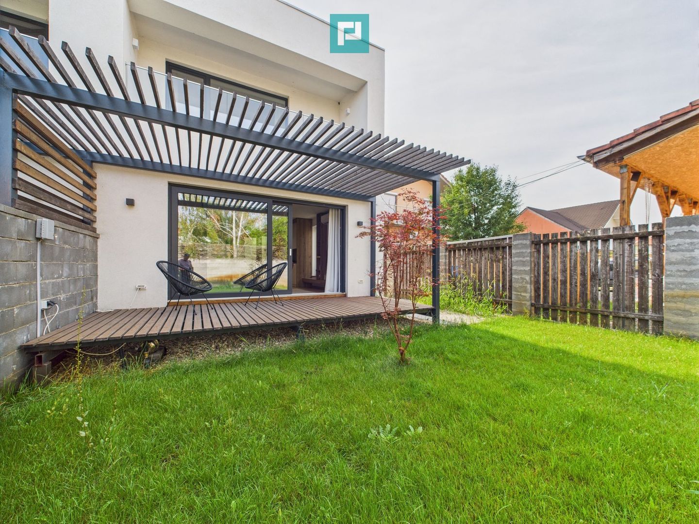 Casă modernă și elegantă, mobilată și utilată - Poză 25