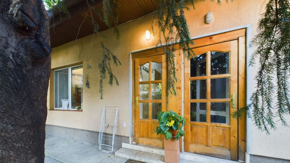 Apartament cu 2 camere în imobil central - Poză 2