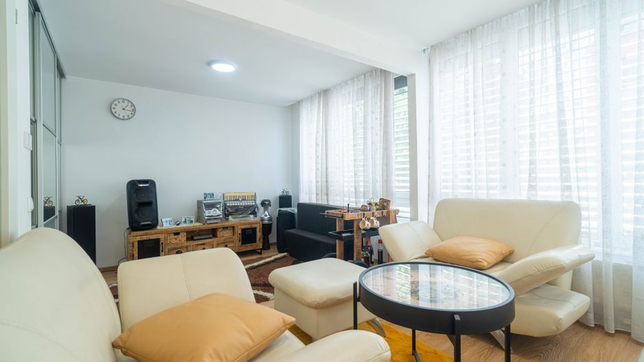 Apartament 2 camere cu lift și cheltuieli mici - Poză 1