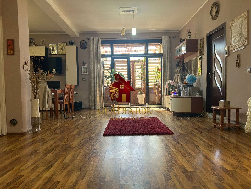 Vila impresionanta Husi + 2835 mp teren, P+1+M, constructie deosebita - Poză 22