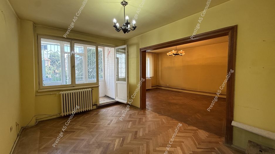 Apartament 4 camere, parter inalt zona Punctele Cardinale - Central - Poză 3