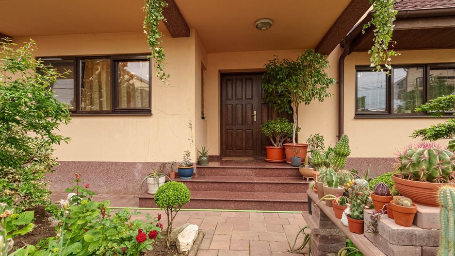 RAHOVA Salaj Vila 2007 S+P+1+M calitate superioara 370 mp - Poză 2