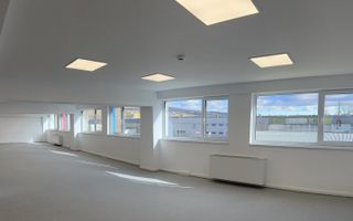 Spatii de birouri si hala de vanzare 3000 mp - Poză 12