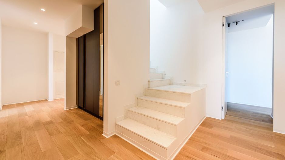 Apartament de 5 camere spațios, situat în zona Nord din Constanța - Poză 10