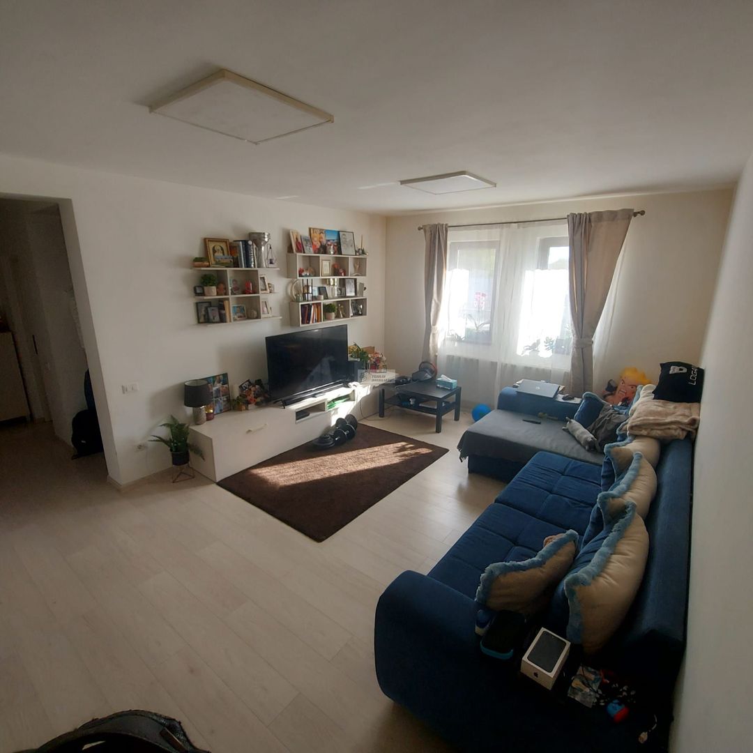 Casa   P+M /Golesti/Vrancea/170.000 neg/teren 1069mp - Poză 4