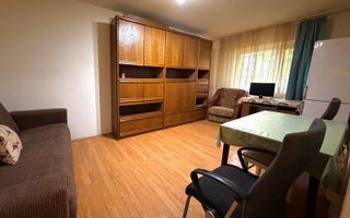 Garsoniera de vanzare, 28 mp, la parter inalt, zona bld. Bucuresti - Poză 1