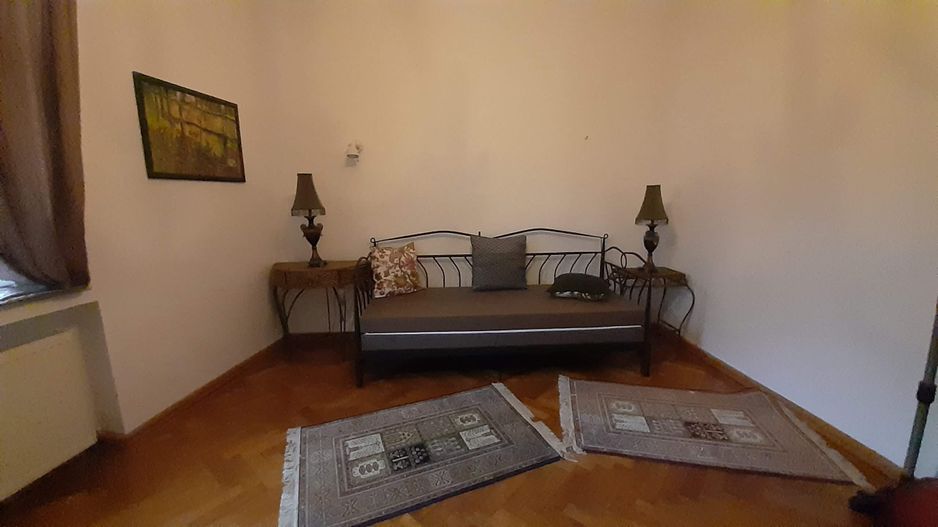 Apartament  deosebit-Piata Unirii,  apartament in casa  4 camere, 2 bai. - Poză 7