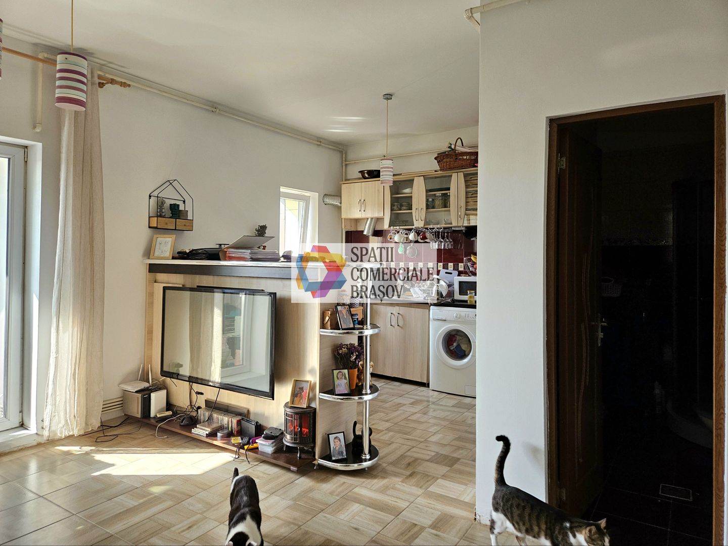 Apartament cu trei camere - mansarda, zona Garii 56 mp - Poză 2