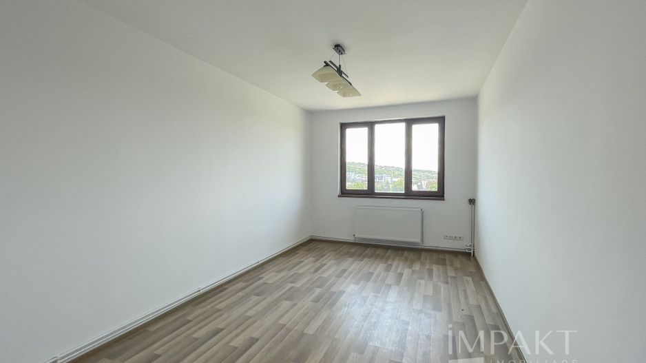 Casa individuala pe 3 niveluri pretabila pentru birouri, in cartierul Iris - Poză 9