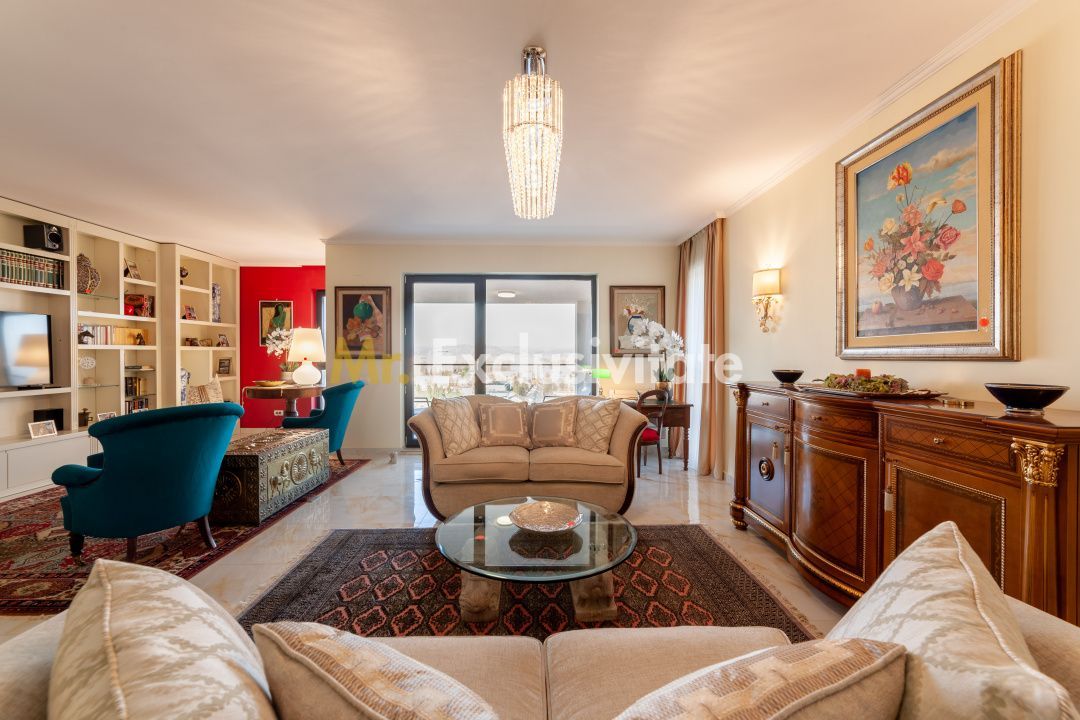 Apartament ultracentral - 3 camere, 167 mp, 2 terase, 2 locuri de parc subterane - Poză 1