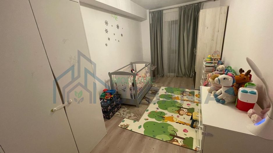 De vanzare apartament 3 camere zona Sos Voinesti, langa noul Kaufland - Poză 6