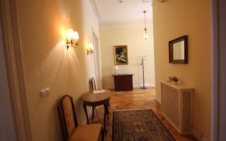 APARTAMENT DEOSEBIT IN ZONA CENTRALA - Poză 31