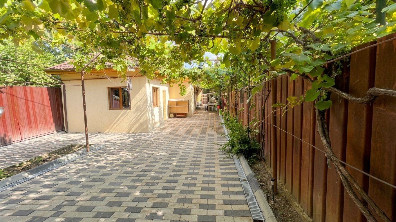 Casa 3 camere | 2 min Metrou Laminorului | Teren 241 mp | Renovata complet - Poză 1