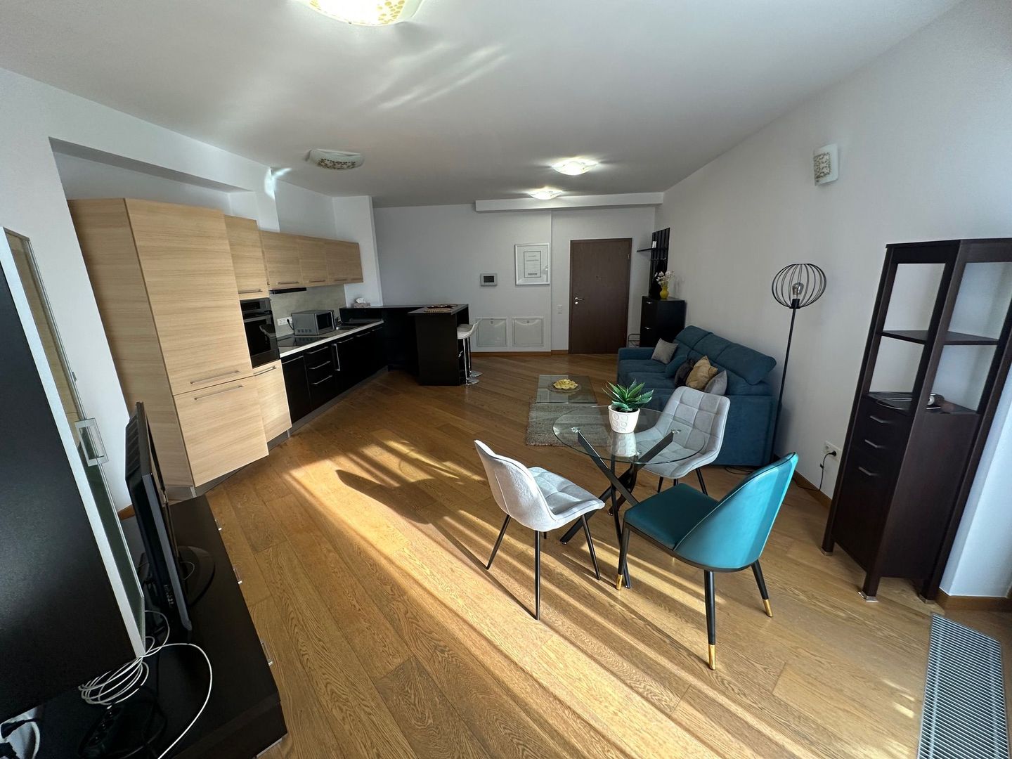 Apartament 2 camere loc de parcare în subteran - Poză 4