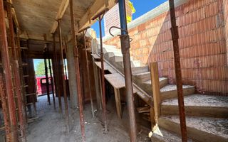 Duplex despărtit prin cameră tehinca Mosnita Noua - Poză 1