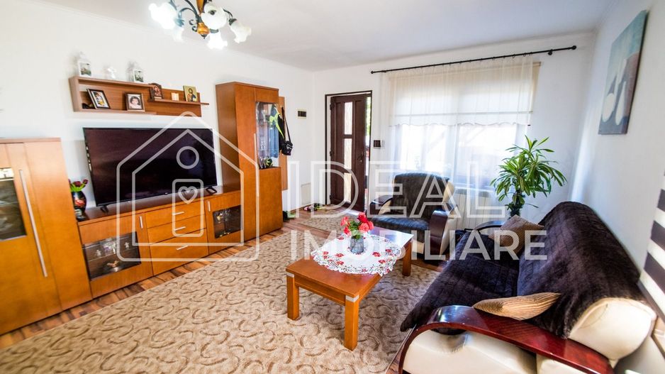 Casa Individuala cu 8 camere si 430 mp de curte, zona Calea Poplacii - Poză 5