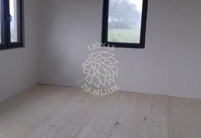 Casa Cabana de vacanta -100 MP +bucatarie vara- 2000 mp teren Dumitra - Poză 1