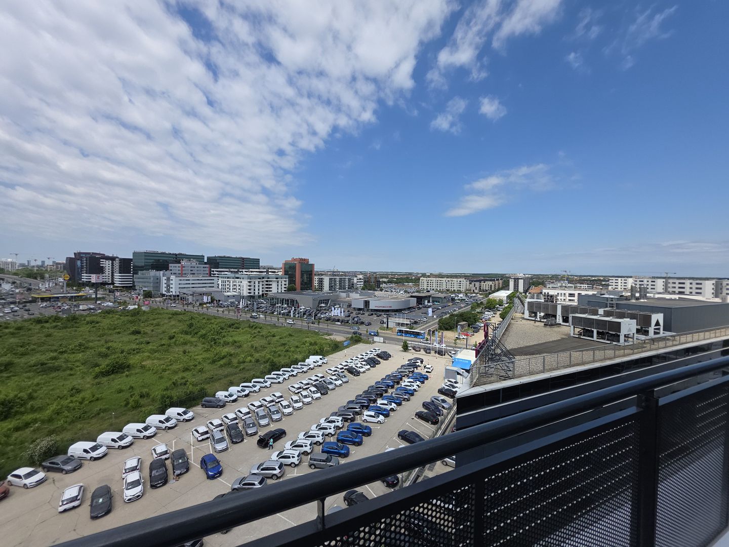 Penthouse 3 camere , terasa imensa cu view unic - Poză 1