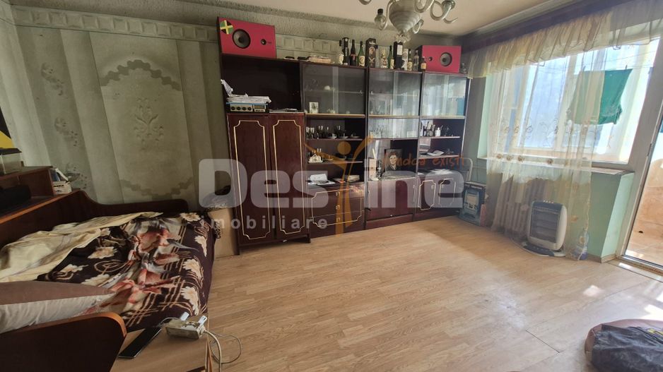 Apartament de 2 camere - de vânzare- zona Cet - Poză 2