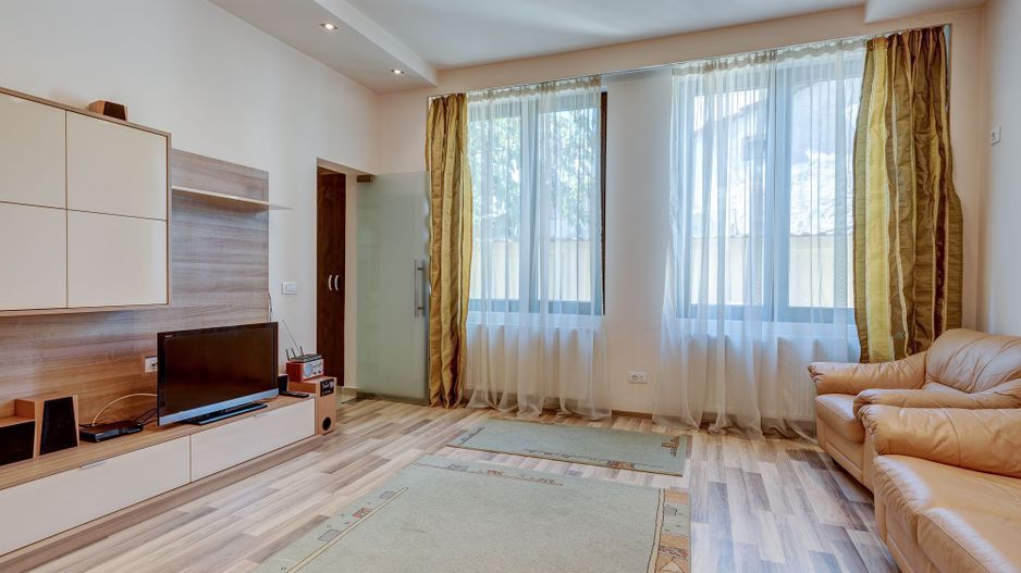 COMISION 0% - Casa singur curte 3 dormitoare 2 bai, finisaje moderne - Poză 1