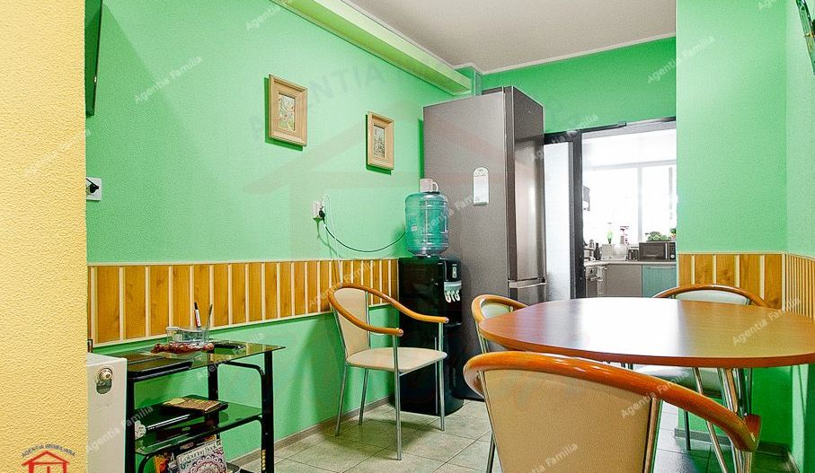 Vanzare apartament cu 3 camere Str. Domneasca, 104 mp, etaj 1. - Poză 14