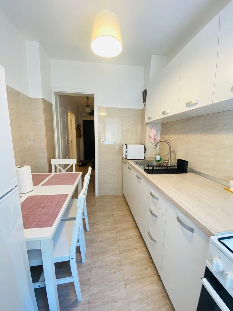 Berceni Grand Arena, renovat, mobilat, utilat modern, pretabil familie - Poză 2