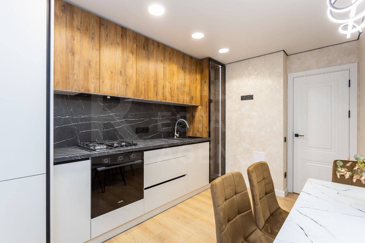 Vânzare, apartament, 2 camere, str. Ginta Latină, Ciocana. - Poză 1