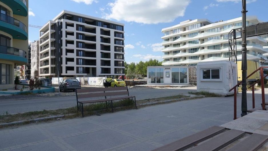 Ag. Eu. vinde Ap. 2 Cam 63 mp Et. 1  Constanta-Mamaia Nord - Poză 3