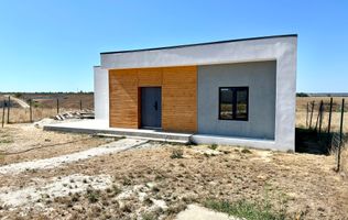 Casa 3 dormitoare-2 bai-Living si bucatarie-Damila-Selgros